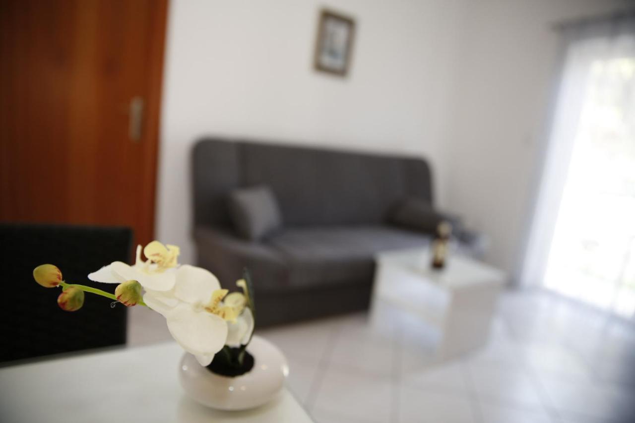 Apartments Lepur Vodice Exterior photo