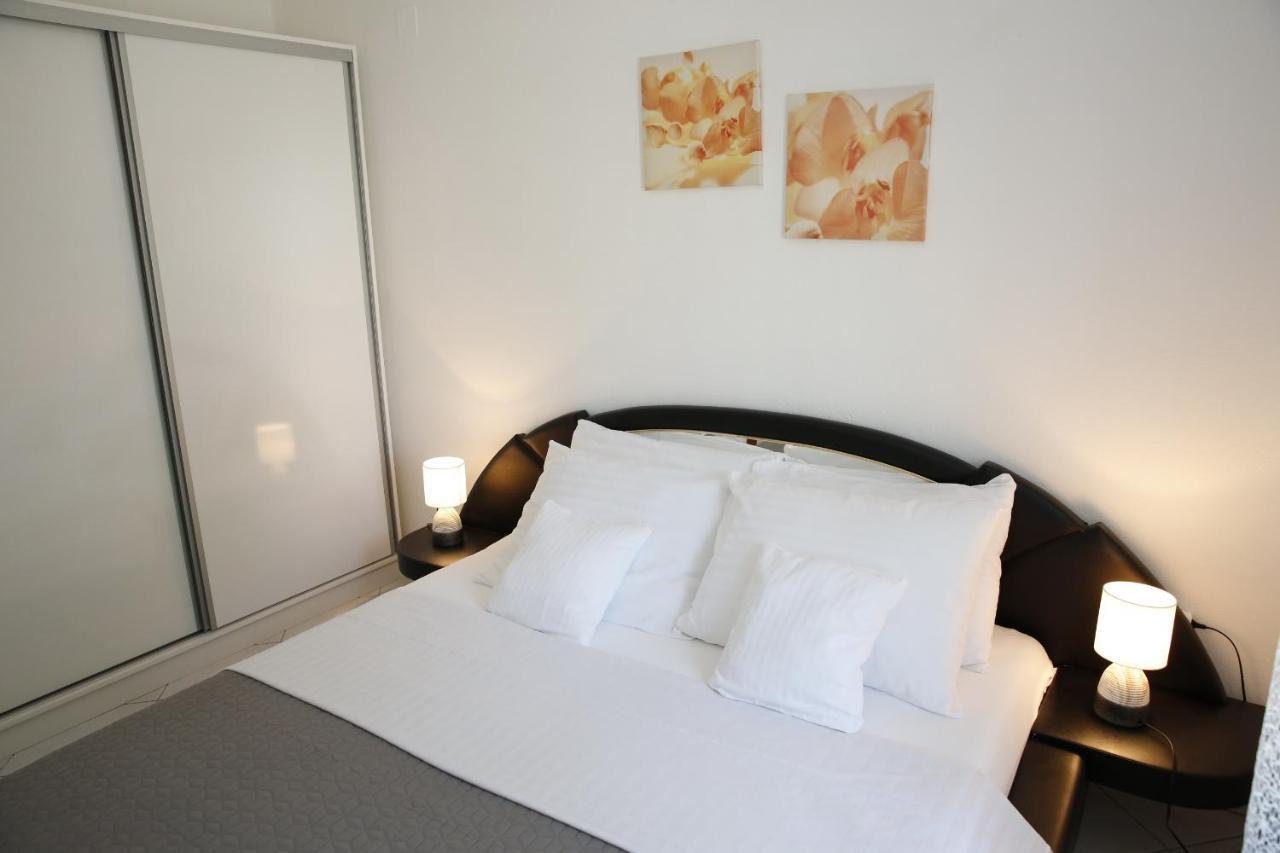 Apartments Lepur Vodice Exterior photo