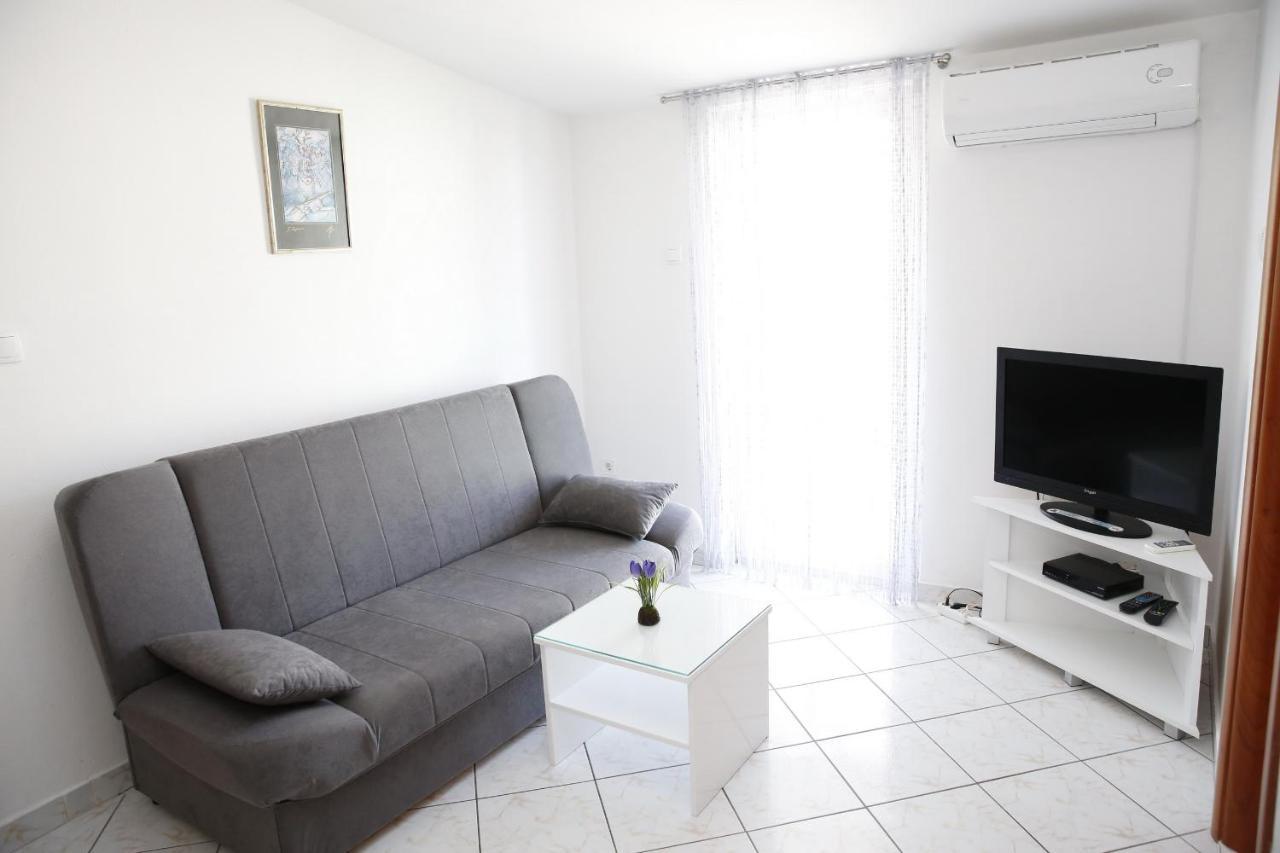 Apartments Lepur Vodice Exterior photo