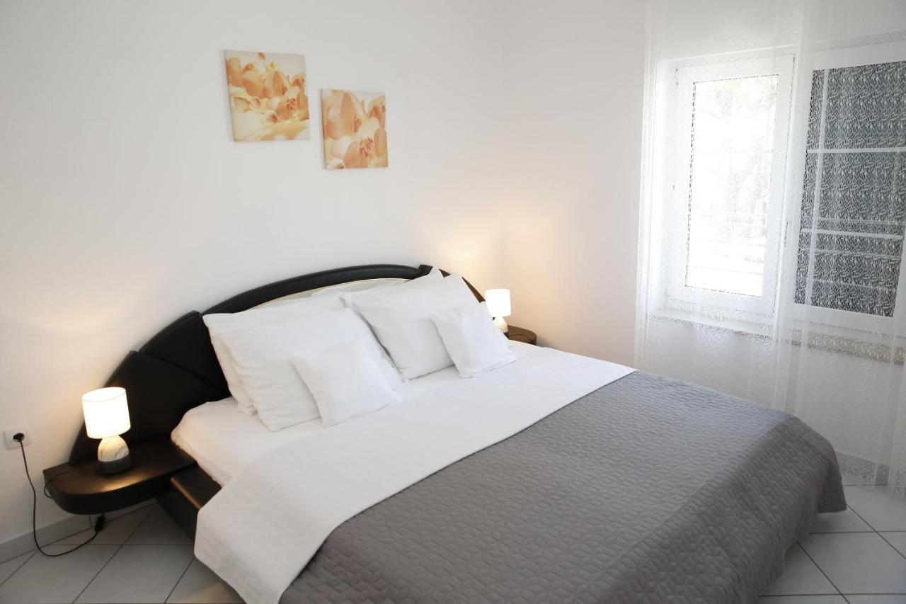 Apartments Lepur Vodice Exterior photo