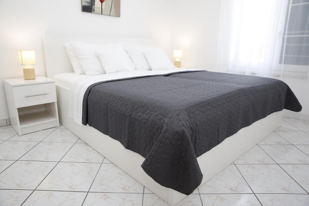 Apartments Lepur Vodice Exterior photo