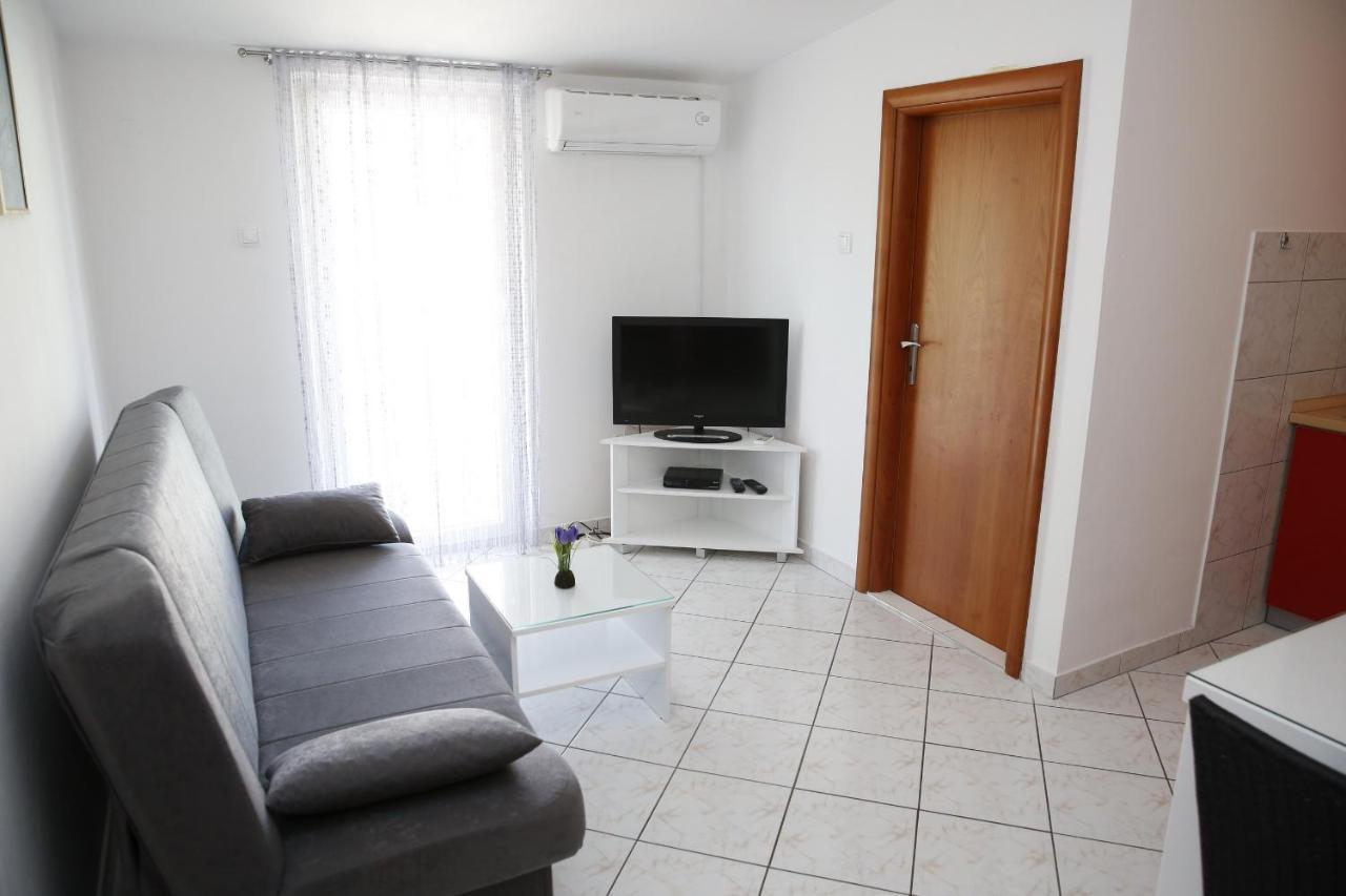 Apartments Lepur Vodice Exterior photo