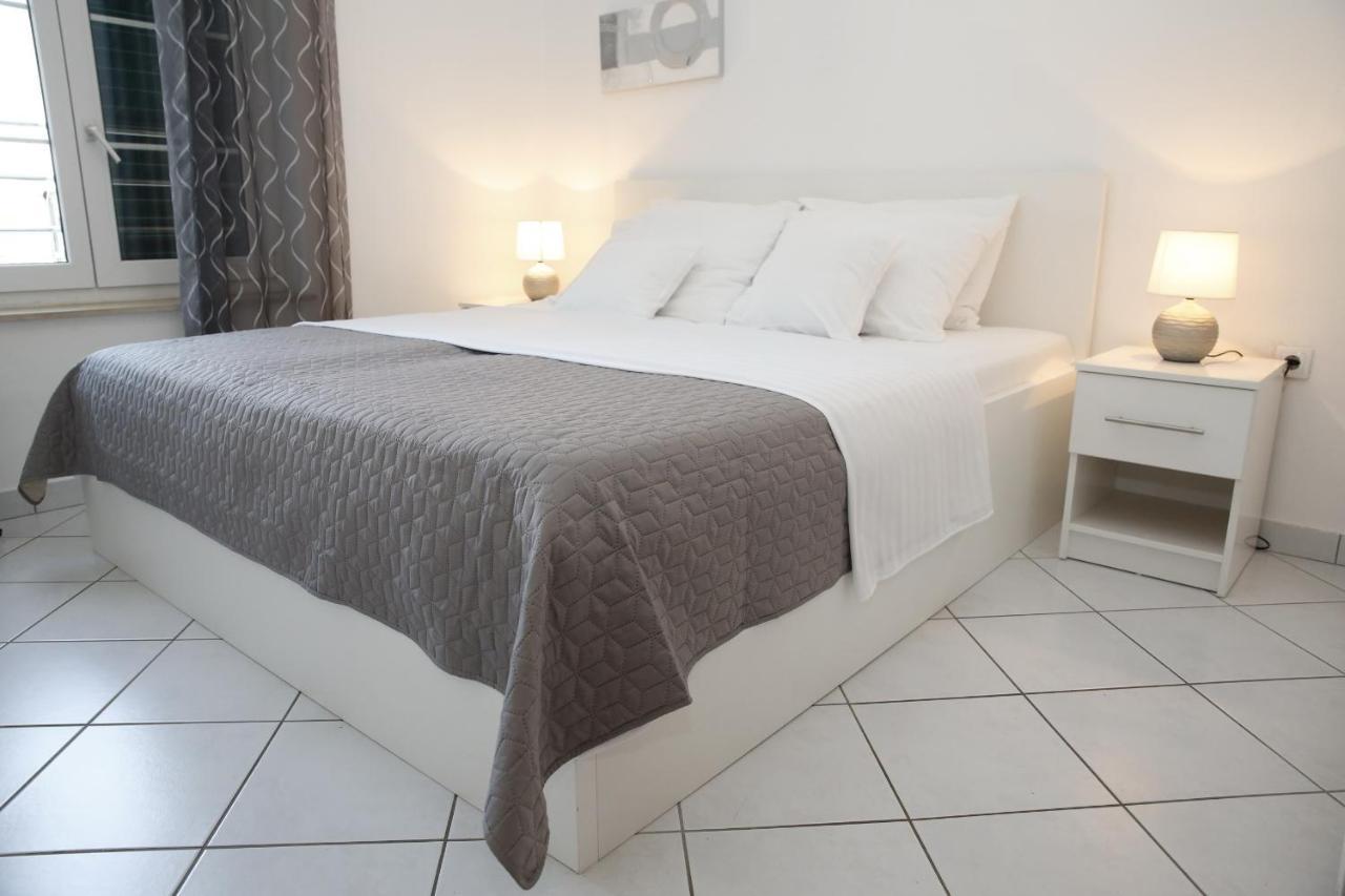 Apartments Lepur Vodice Exterior photo