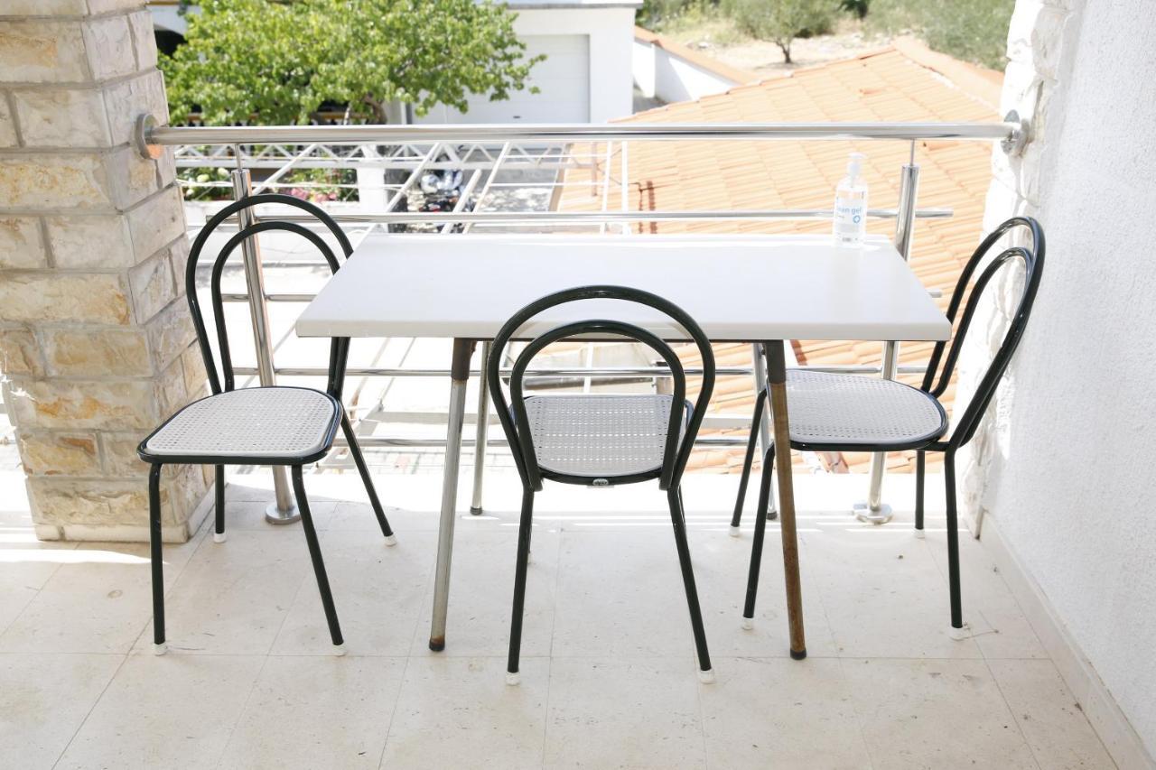 Apartments Lepur Vodice Exterior photo