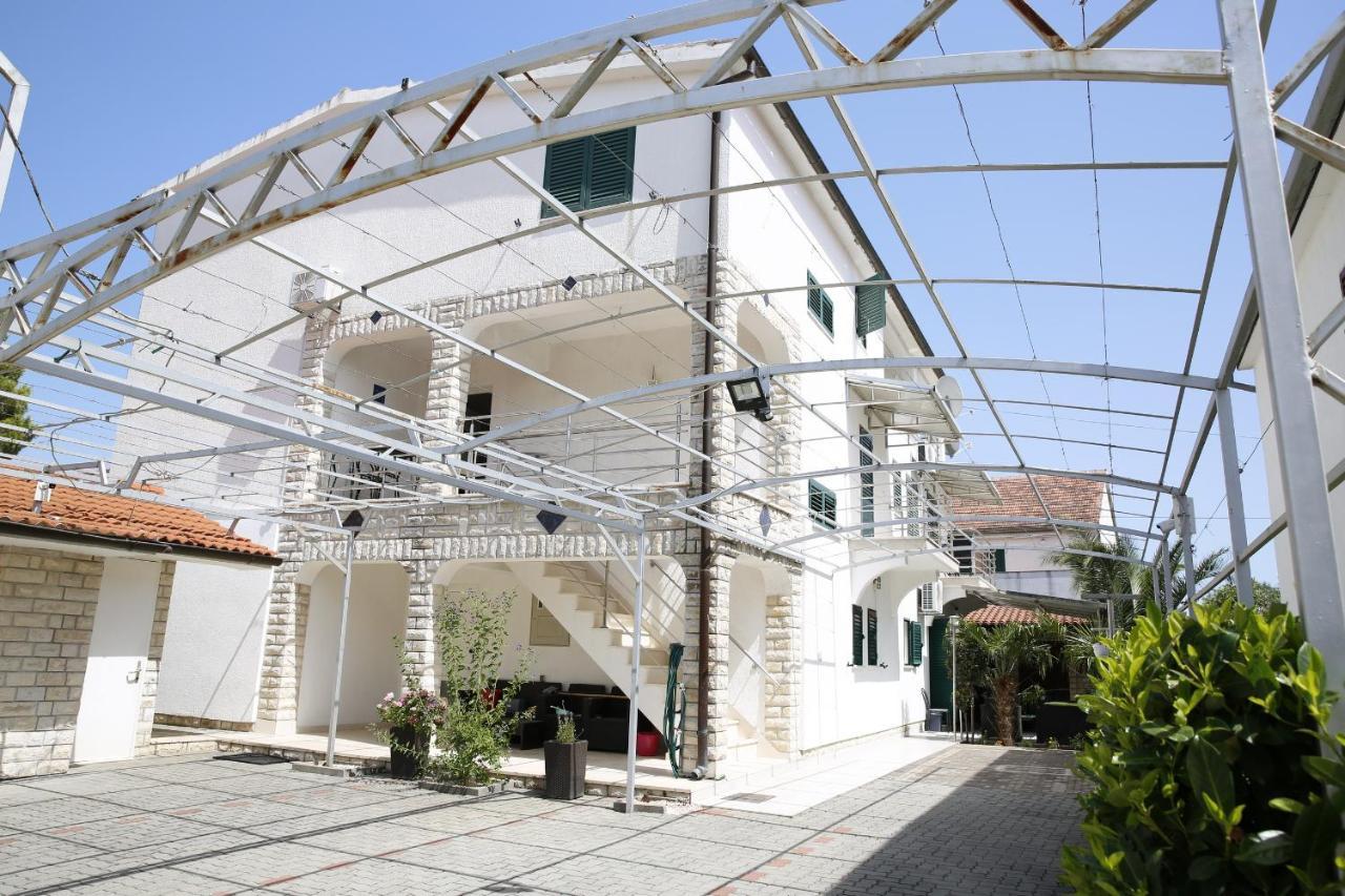 Apartments Lepur Vodice Exterior photo