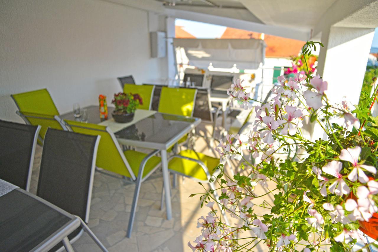 Apartments Lepur Vodice Exterior photo